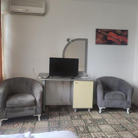 Кианти Hotell Kŭrdzhali Eksteriør bilde