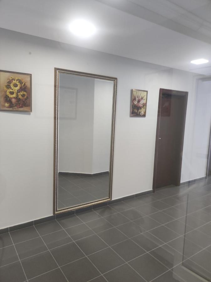 Кианти Hotell Kŭrdzhali Eksteriør bilde