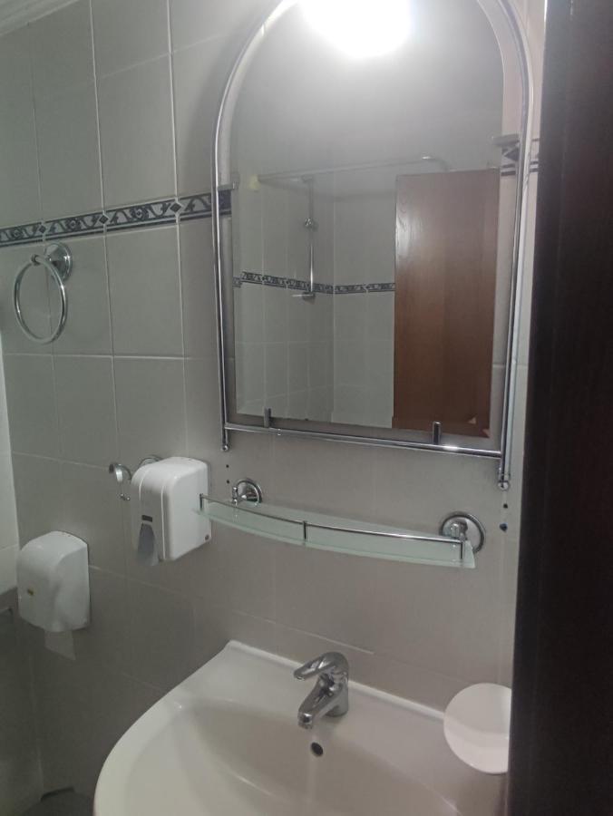 Кианти Hotell Kŭrdzhali Eksteriør bilde
