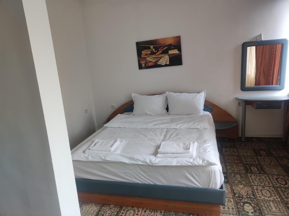 Кианти Hotell Kŭrdzhali Eksteriør bilde