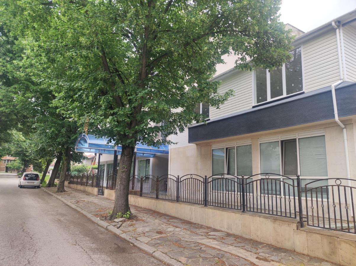 Кианти Hotell Kŭrdzhali Eksteriør bilde